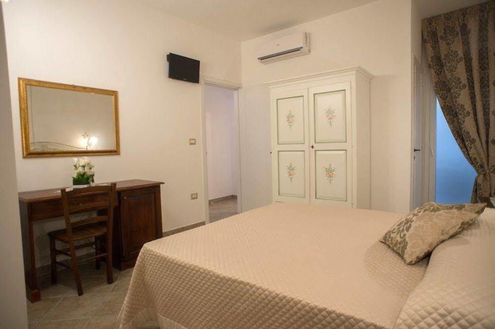 B&B Corte Dell' Immacolata Taviano  Buitenkant foto